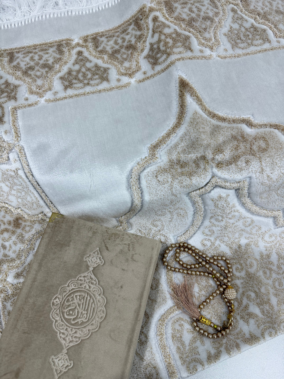 Velvet Quran Prayermat Tasbeeh Gift Set - FREE Ayatul Kursi Magnet